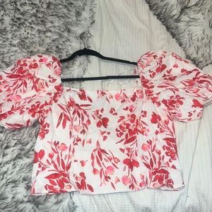 Puff sleeve floral top